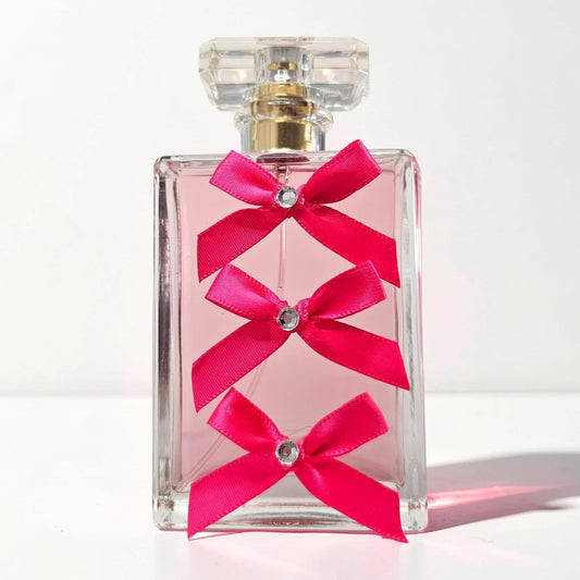 SWEET CHEEKS 34 Eau de Parfum | Perfume for Her | 100ml | Rock Sugar Candy, Bubblegum, Vanilla Cream, Fluffy Cotton Candy, Soft Cashmere Woods, Amber, Sheer Musk, Whipped Cream